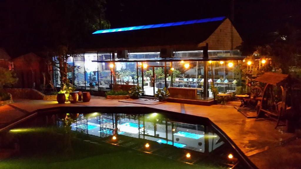 The Vareeya Resort Бан-Пакхлок Екстер'єр фото